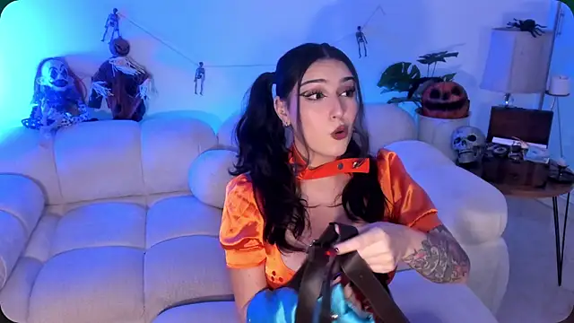 freya bella  online show from 10/16/25, 07:53