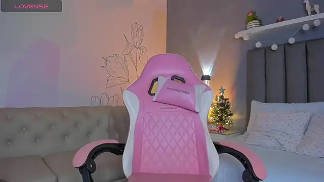 atenea jones online show from 12/18/25, 07:20