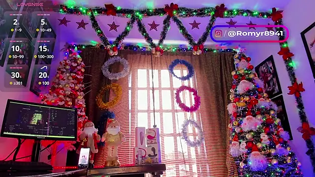 Snapshot of Romynahotx chatting on 12/10/24, 07:54 Romynahotx online show from 12/10/24, 07:54