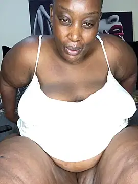 MsWhiteChocolatte online show from 02/23/25, 10:06