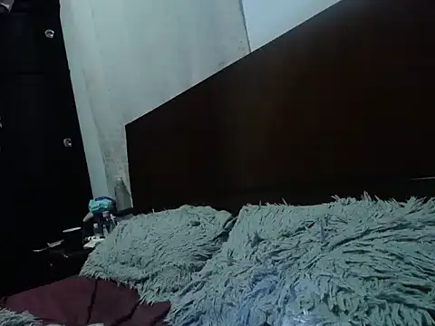 Laura martin  online show from 04/10/26, 07:13