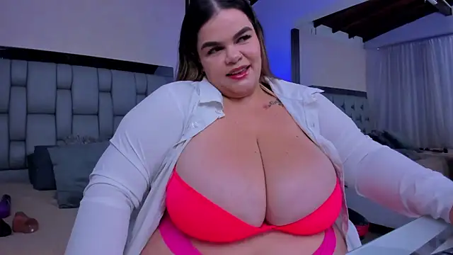 Snapshot of Sara_Thompsoon chatting on 10/04/25, 11:52 Sara Thompsoon online show from 10/04/25, 11:52