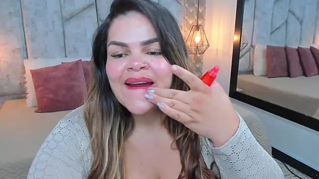 Snapshot of Sara_Thompsoon chatting on 03/02/26, 11:50 Sara Thompsoon online show from 03/02/26, 11:50