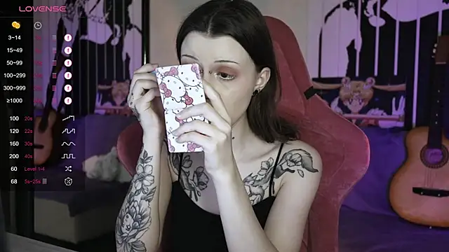 prettybones online show from 12/25/24, 09:34