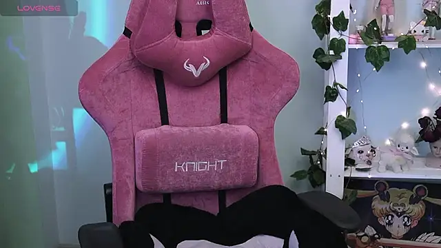 Snapshot of prettybones chatting on 03/08/26, 02:04 prettybones online show from 03/08/26, 02:04