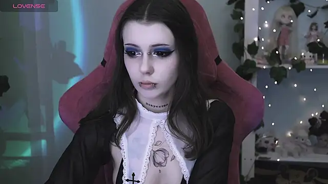 Snapshot of prettybones chatting on 04/16/26, 12:33 prettybones online show from 04/16/26, 12:33