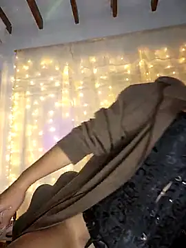 Juanelopez1 online show from 02/10/25, 03:35