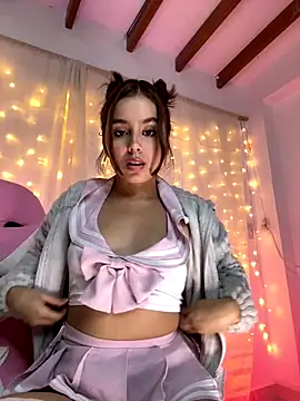 Juanelopez1 online show from 10/15/25, 03:50