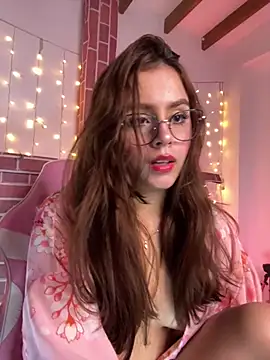 Snapshot of Juanelopez1 chatting on 01/12/26, 01:11 Juanelopez1 online show from 01/12/26, 01:11