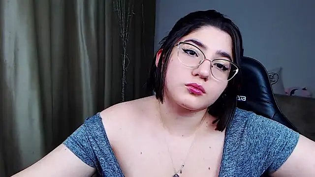 Snapshot of Crazy_Bunya chatting on 12/02/24, 01:35 Crazy Bunya online show from 12/02/24, 01:35