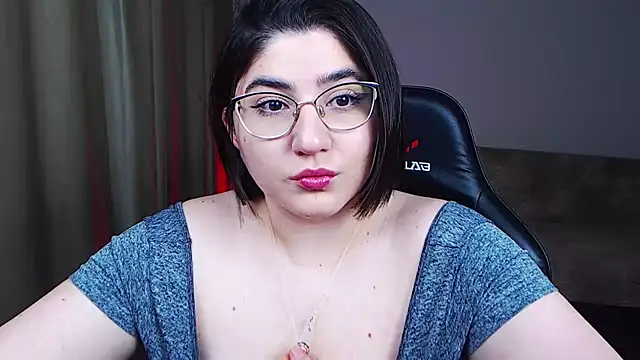 Snapshot of Crazy_Bunya chatting on 11/22/25, 01:32 Crazy Bunya online show from 11/22/25, 01:32