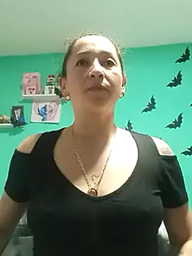 emilypoppy3 online show from 12/24/24, 07:11