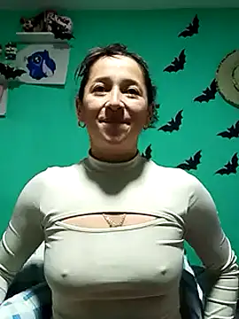 emilypoppy3 online show from 01/15/25, 05:26