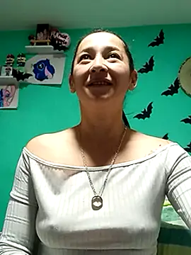 emilypoppy3 online show from 02/06/25, 01:32