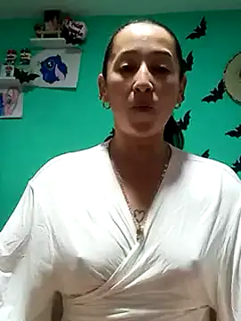 emilypoppy3 online show from 02/18/25, 08:14