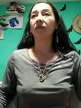 emilypoppy3 online show from 02/20/25, 12:41