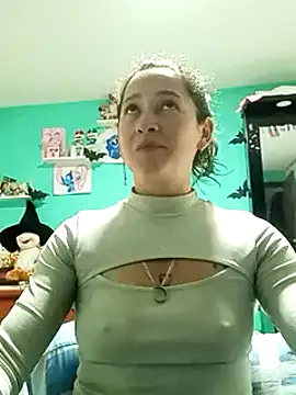 emilypoppy3 online show from 03/04/25, 10:49