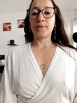 emilypoppy3 online show from 02/20/26, 07:14