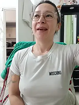 emilypoppy3 online show from 06/26/26, 05:28