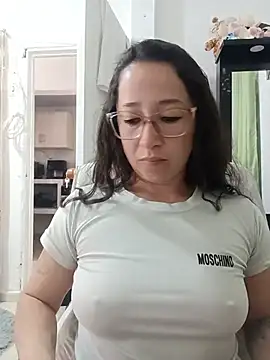 emilypoppy3 online show from 06/30/26, 07:37