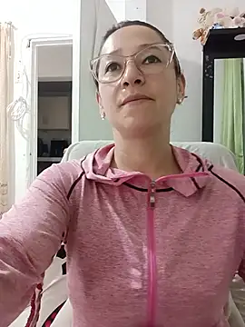 emilypoppy3 online show from 07/02/26, 07:20