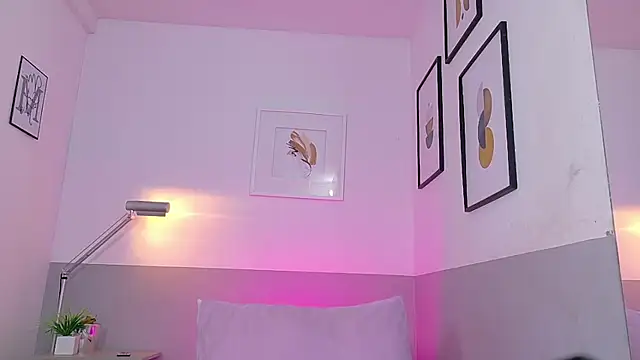 Snapshot of daddys_little_princesss chatting on 02/05/26, 02:38 daddys little princesss online show from 02/05/26, 02:38