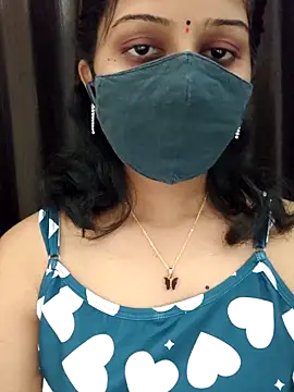 Snapshot of Angleannie chatting on 04/05/26, 05:54 Angleannie online show from 04/05/26, 05:54