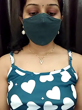 Snapshot of Angleannie chatting on 04/16/26, 04:41 Angleannie online show from 04/16/26, 04:41