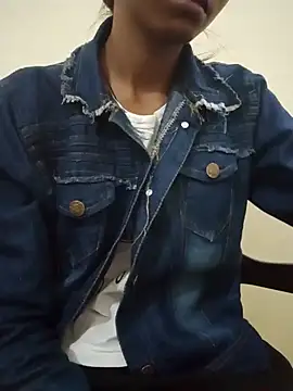 Snapshot of Kumkum_36 chatting on 02/21/26, 04:57 Kumkum 36 online show from 02/21/26, 04:57