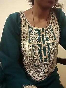 Snapshot of Kumkum_36 chatting on 02/22/26, 04:57 Kumkum 36 online show from 02/22/26, 04:57