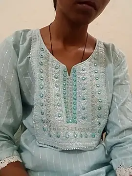 Snapshot of Kumkum_36 chatting on 02/24/26, 04:54 Kumkum 36 online show from 02/24/26, 04:54