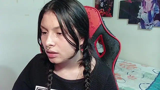 Snapshot of jessica_gomez chatting on 02/17/25, 10:36 jessica gomez online show from 02/17/25, 10:36