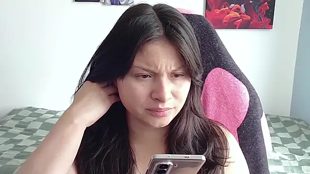 Snapshot of jessica_gomez chatting on 10/24/25, 12:45 jessica gomez online show from 10/24/25, 12:45