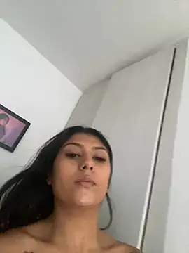 CandyRoxx1  online show from 02/08/25, 07:27