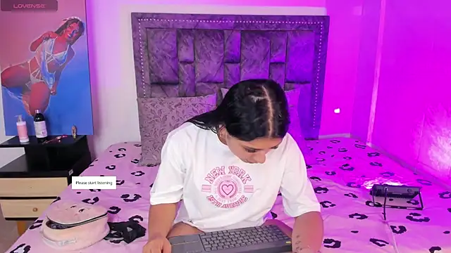 CandyRoxx1  online show from 03/23/26, 07:51