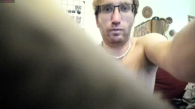 Snapshot of ryderswell123 chatting on 09/29/25, 01:55 ryderswell123 online show from 09/29/25, 01:55