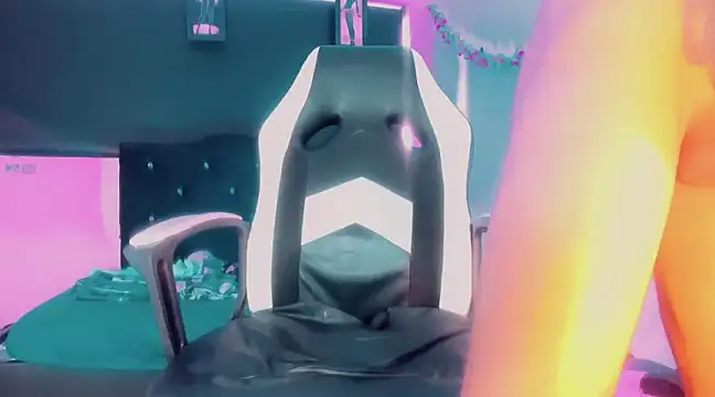 Snapshot of rosedewitt chatting on 01/24/25, 05:21 rosedewitt online show from 01/24/25, 05:21