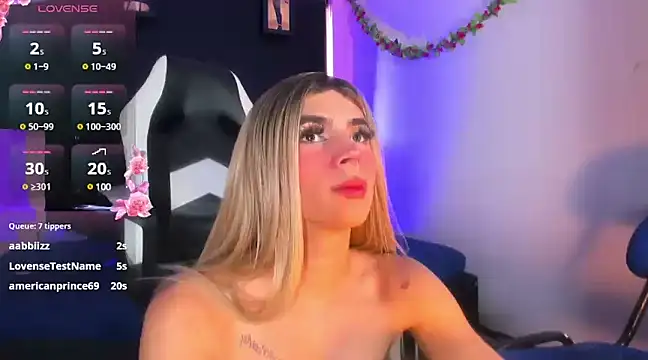 Snapshot of rosedewitt chatting on 01/29/25, 02:21 rosedewitt online show from 01/29/25, 02:21