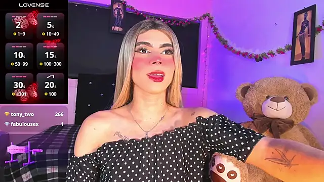 Snapshot of rosedewitt chatting on 02/12/25, 10:56 rosedewitt online show from 02/12/25, 10:56