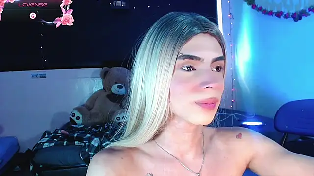 Snapshot of rosedewitt chatting on 02/26/25, 08:11 rosedewitt online show from 02/26/25, 08:11