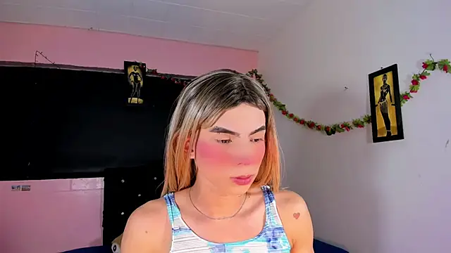 Snapshot of rosedewitt chatting on 03/01/25, 11:17 rosedewitt online show from 03/01/25, 11:17