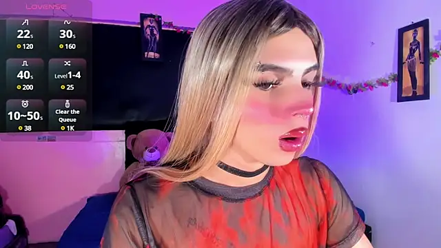 Snapshot of rosedewitt chatting on 03/03/25, 05:39 rosedewitt online show from 03/03/25, 05:39