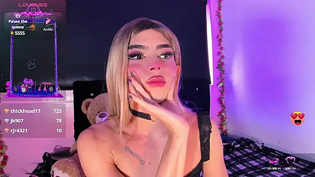 Snapshot of rosedewitt chatting on 03/17/25, 05:27 rosedewitt online show from 03/17/25, 05:27