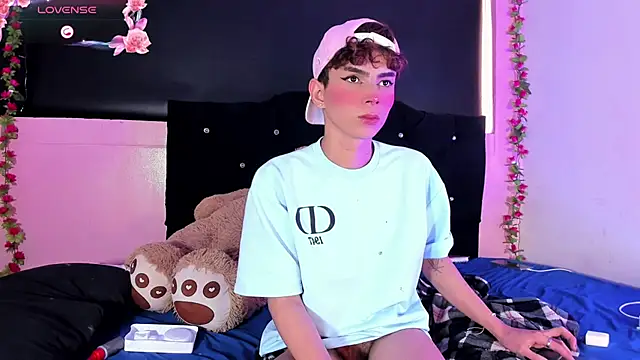 Snapshot of rosedewitt chatting on 03/20/25, 10:07 rosedewitt online show from 03/20/25, 10:07