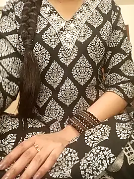 Snapshot of Ruchi-34 chatting on 06/21/26, 05:59 Ruchi-34 online show from 06/21/26, 05:59