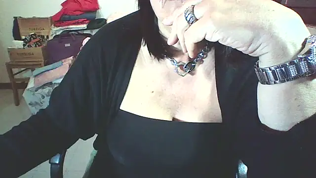 Snapshot of 45marina45 chatting on 04/10/26, 07:57 45marina45 online show from 04/10/26, 07:57