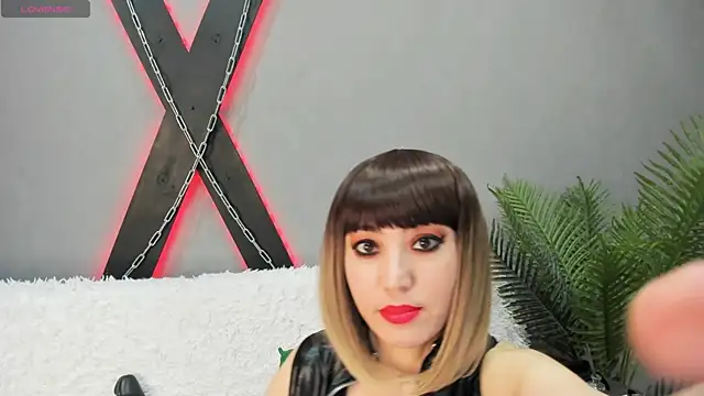 Snapshot of DaisyMun chatting on 03/23/25, 08:59 DaisyMun online show from 03/23/25, 08:59