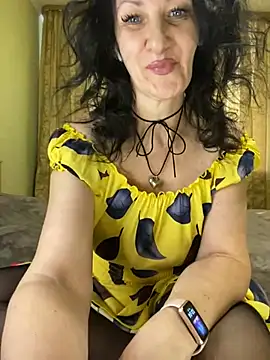 Snapshot of Katie-n chatting on 02/20/25, 07:12 Katie-n online show from 02/20/25, 07:12