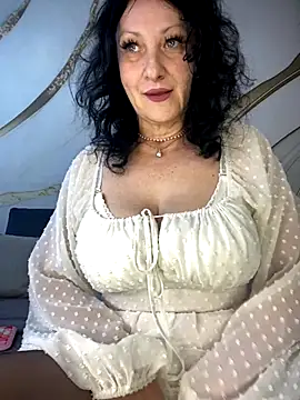 Snapshot of Katie-n chatting on 09/25/25, 06:06 Katie-n online show from 09/25/25, 06:06