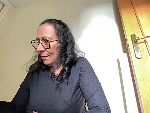 Snapshot of sweeviolet chatting on 01/23/25, 02:17 sweeviolet online show from 01/23/25, 02:17